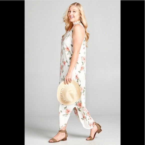 Plus Size Maxi Floral Dress - Picture 2 of 8